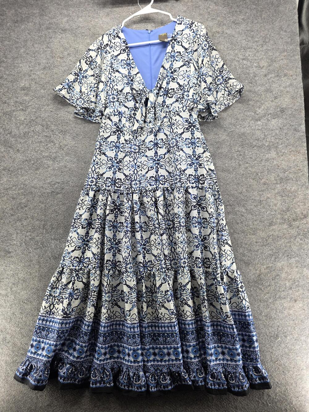 Taylor Dress Womens 6 Blue White Floral Maxi Boho Short Sleeve V Neck Summer